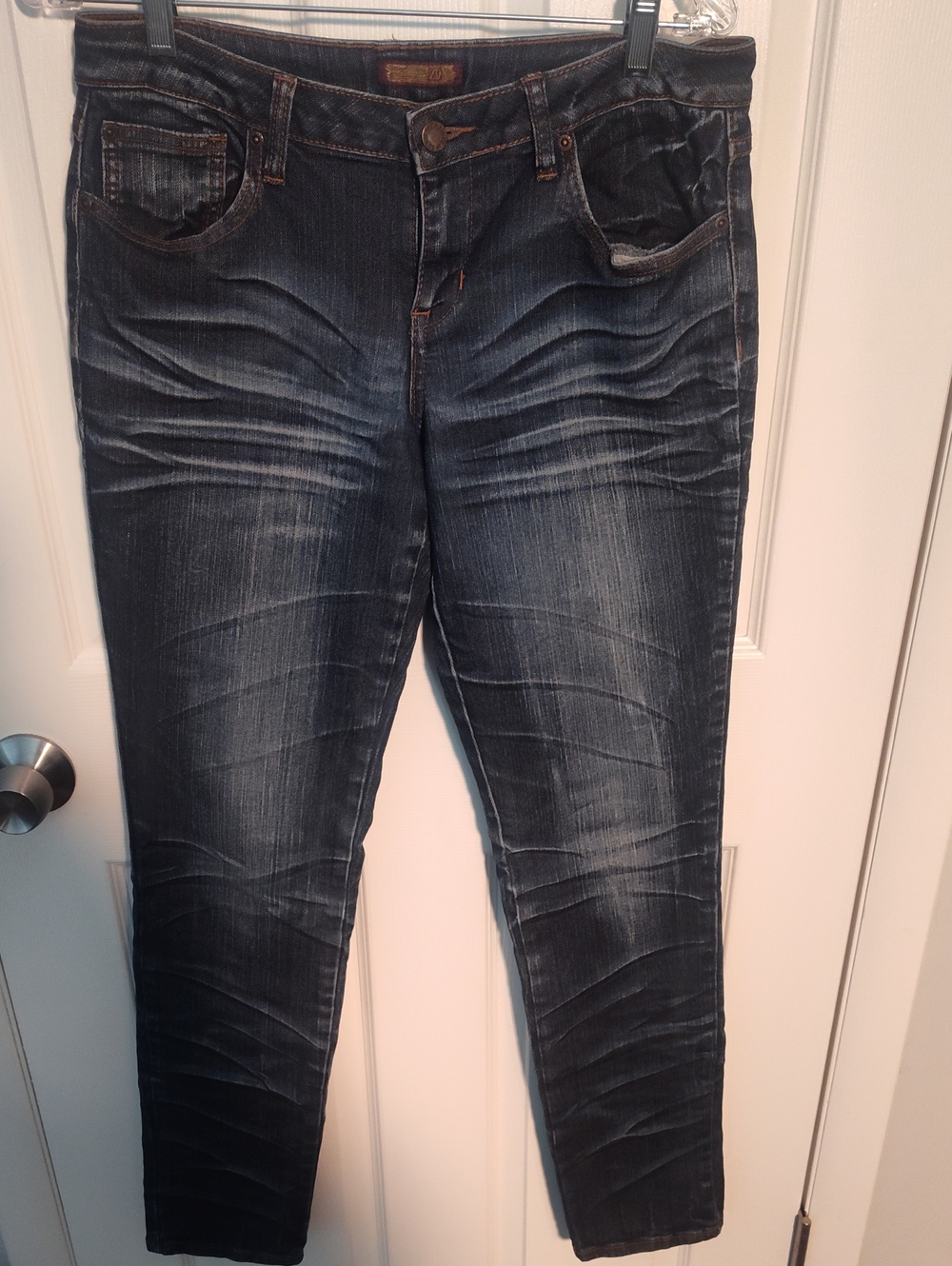 Women's Skinny Dark Wash Stretch Jeans - Classic Slim Fit